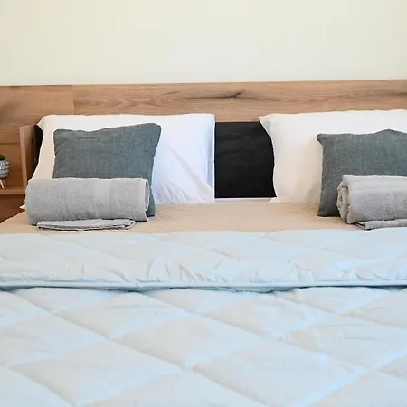 Myrteni * Jaliszósz