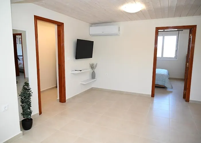 Myrteni יאליסוס